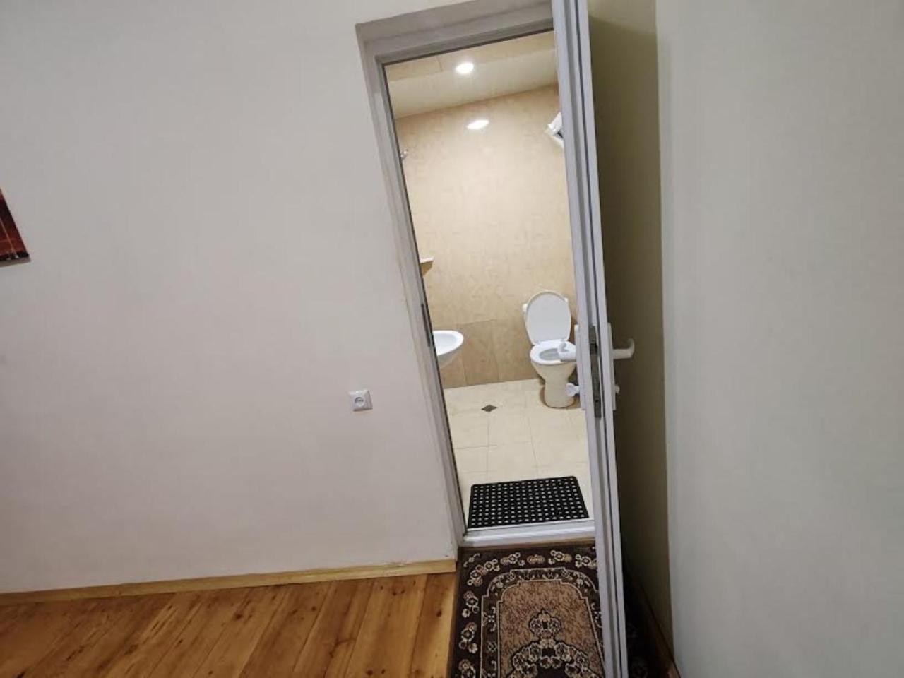 Guesthouse Luka Kutaisi Exterior photo